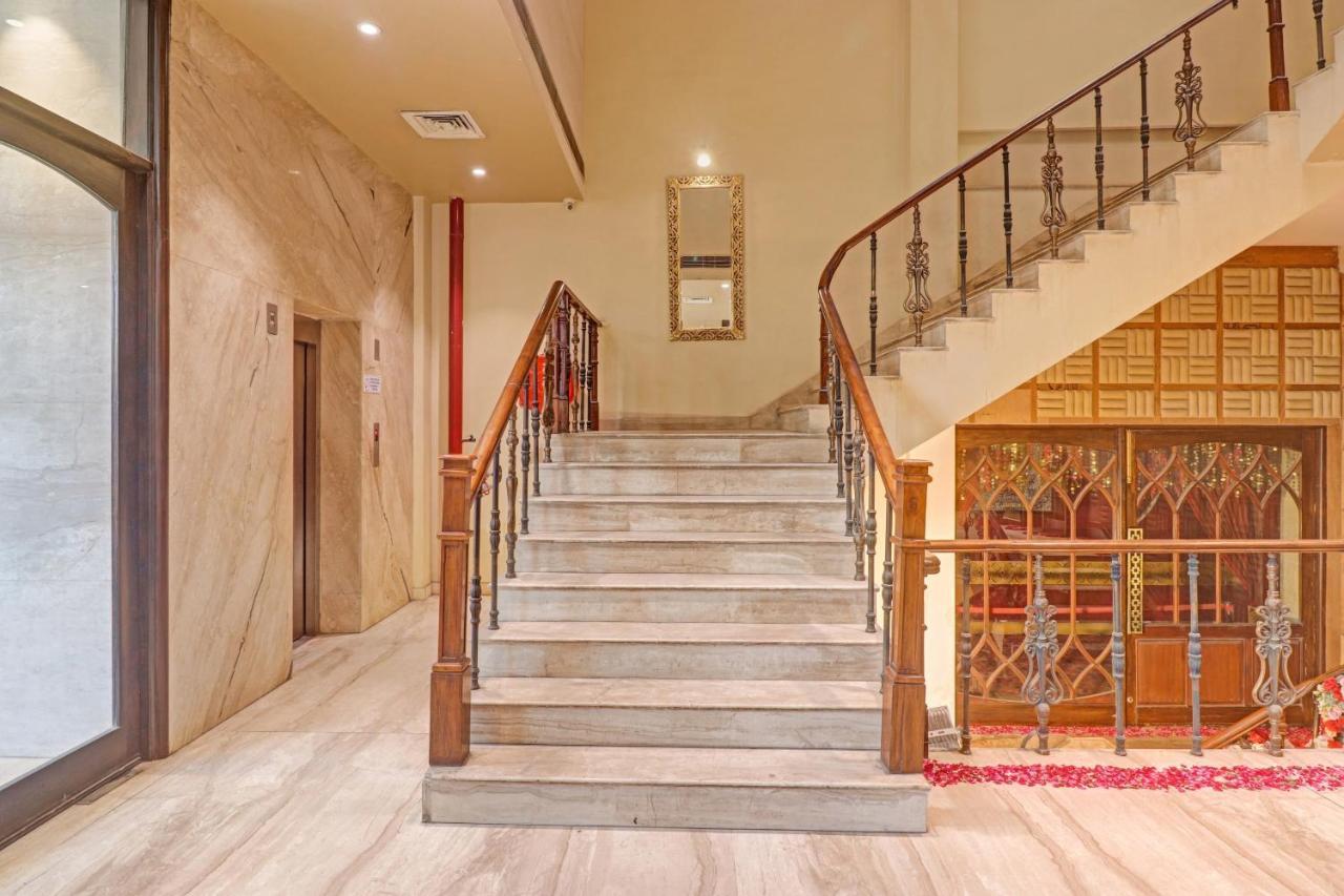 Oyo Townhouse 934 L'Elegant Hotel & Banquetby Ace Manor Ghaziabad Eksteriør bilde
