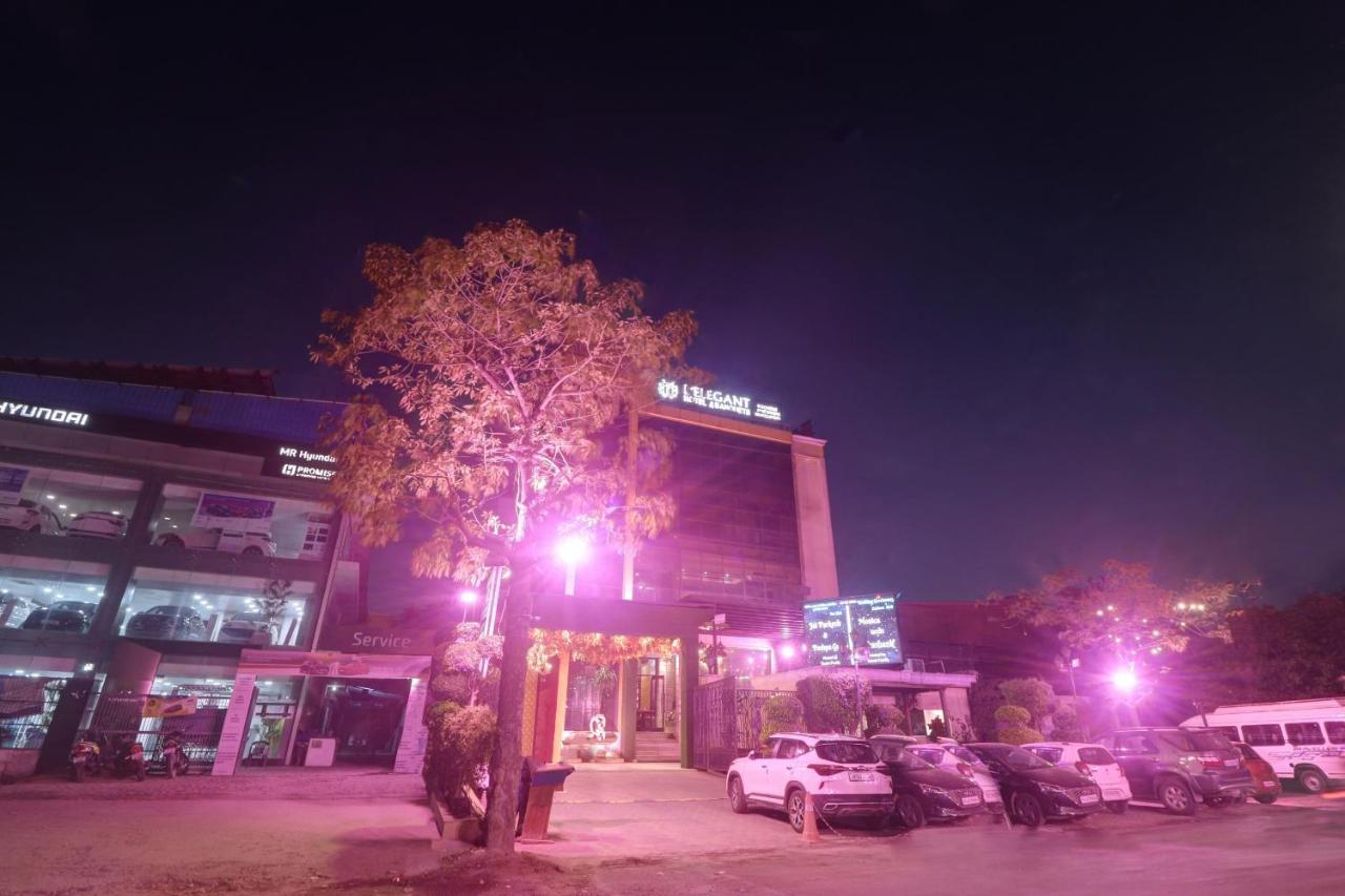 Oyo Townhouse 934 L'Elegant Hotel & Banquetby Ace Manor Ghaziabad Eksteriør bilde