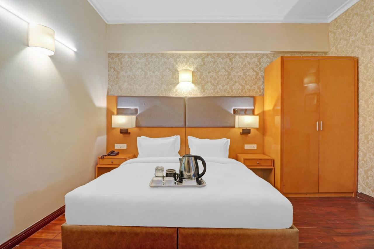 Oyo Townhouse 934 L'Elegant Hotel & Banquetby Ace Manor Ghaziabad Eksteriør bilde